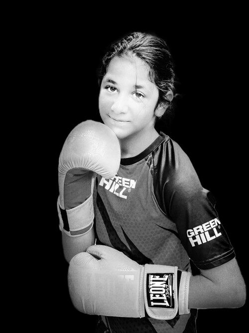 Hulyadurugunduz boxing portrait